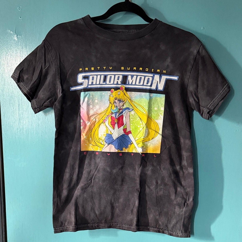 Anime: Sailor Moon Graphic T-Shirt
